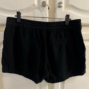 Old Navy linen blend shorts.